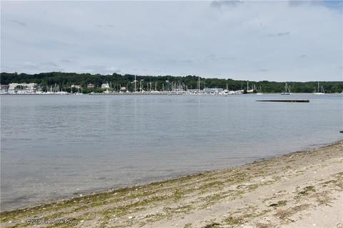 73 Melbourn Rd, Warwick, RI 02886 photo 8