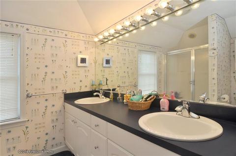 324 Rhode Island Ave, Woonsocket, RI 02895 photo 18