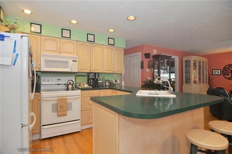 324 Rhode Island Ave, Woonsocket, RI 02895 photo 3