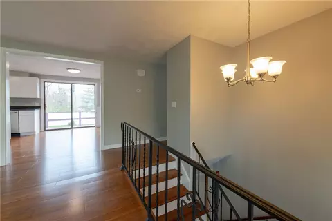 237 Draper Ave, Warwick, RI 02889 photo 10
