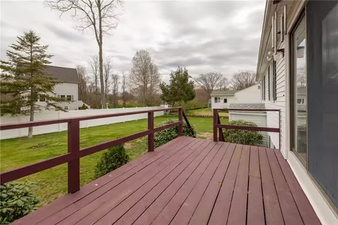 237 Draper Ave, Warwick, RI 02889 photo 32