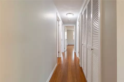 237 Draper Ave, Warwick, RI 02889 photo 17