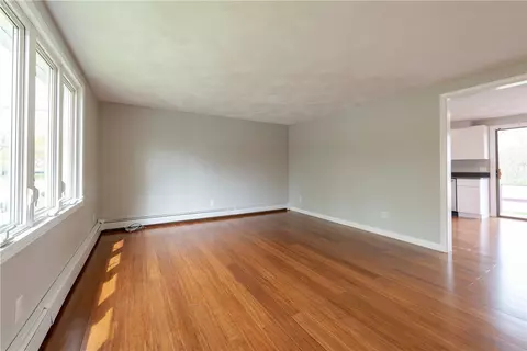 237 Draper Ave, Warwick, RI 02889 photo 14