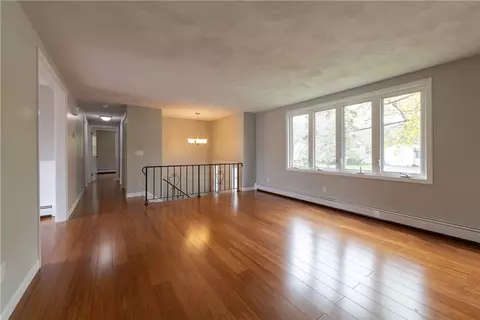 237 Draper Ave, Warwick, RI 02889 photo 12