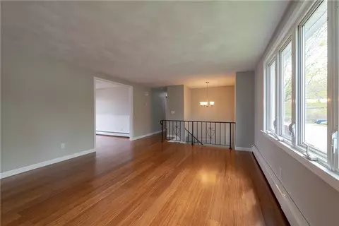 237 Draper Ave, Warwick, RI 02889 photo 13