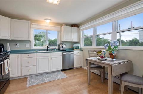 47 Old Mill Blvd, Warwick, RI 02889 photo 9