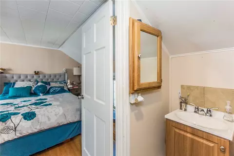 235 Killingly St, Providence, RI 02909 photo 22