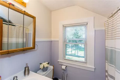 235 Killingly St, Providence, RI 02909 photo 23