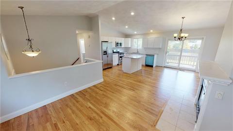 14 Carpenter St, Warwick, RI 02886 photo 3