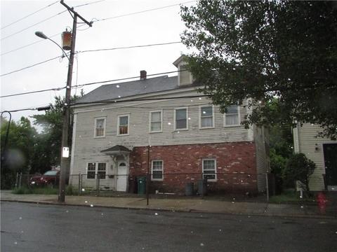 420 River St, Woonsocket, RI 02895 photo 2