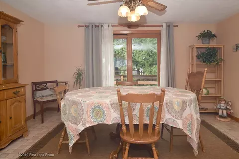 132 Phillips St, Woonsocket, RI 02895 photo 13