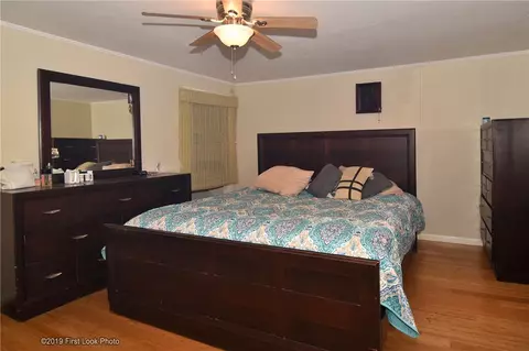 132 Phillips St, Woonsocket, RI 02895 photo 16