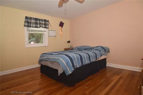 132 Phillips St, Woonsocket, RI 02895 photo 23