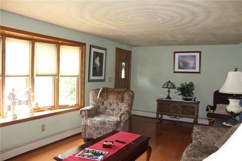 70 Nancy Ct, Woonsocket, RI 02895 photo 7