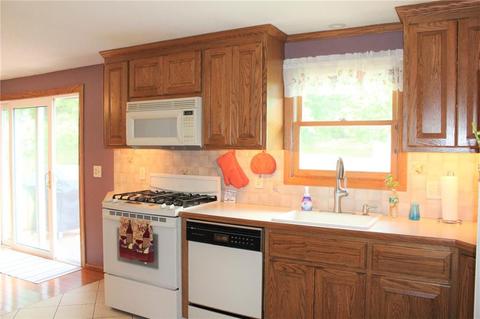 70 Nancy Ct, Woonsocket, RI 02895 photo 4