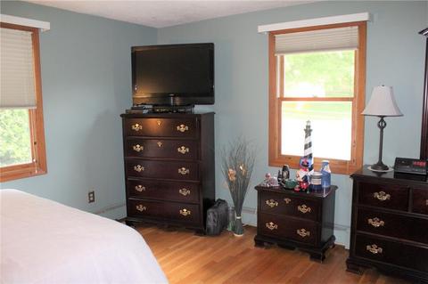 70 Nancy Ct, Woonsocket, RI 02895 photo 9
