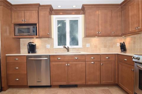 1 Edmond Cir, Warwick, RI 02886 photo 4