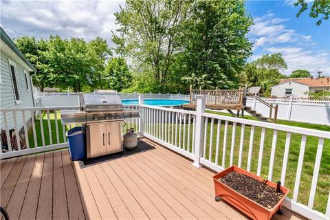 104 Stoneham Dr, Woonsocket, RI 02895 photo 15
