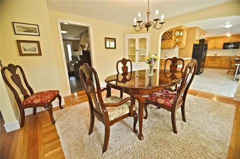 260 Algonquin Dr, Warwick, RI 02888 photo 2