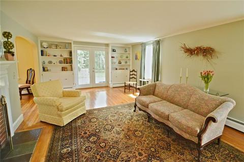 260 Algonquin Dr, Warwick, RI 02888 photo 7