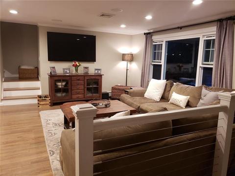 40 Bunting Rd, Warwick, RI 02889 photo 2