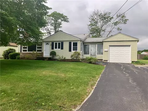 39 Deborah Rd, Warwick, RI 02888 photo 1