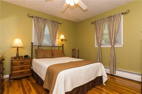 186 Madeleine Ave, Woonsocket, RI 02895 photo 13