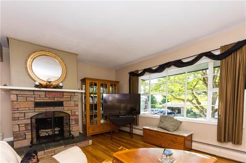 186 Madeleine Ave, Woonsocket, RI 02895 photo 10