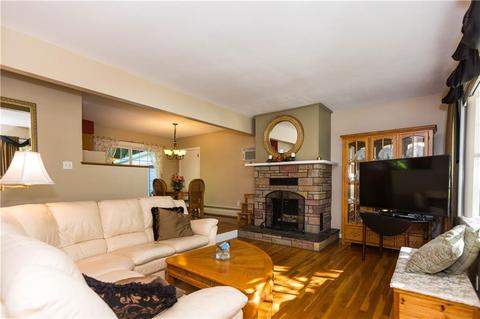 186 Madeleine Ave, Woonsocket, RI 02895 photo 8