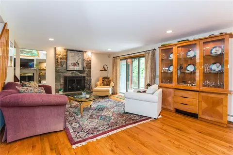 81 Widow Sweets Rd, Exeter, RI 02822 photo 8