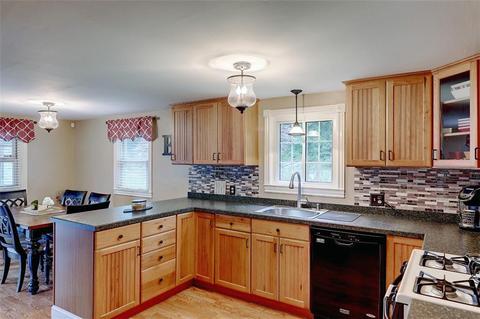 55 Roberta Ave, Woonsocket, RI 02895 photo 11
