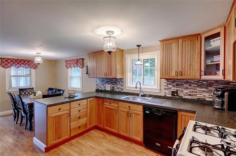 55 Roberta Ave, Woonsocket, RI 02895 photo 10