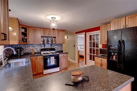 55 Roberta Ave, Woonsocket, RI 02895 photo 8