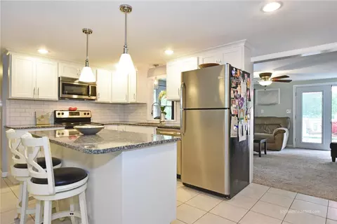 25 Edgewood Rd, Glocester, RI 02814 photo 5