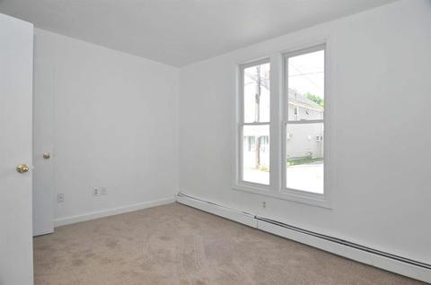 193 Arnold St, Woonsocket, RI 02895 photo 18