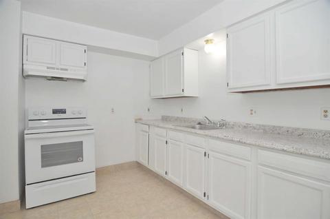 193 Arnold St, Woonsocket, RI 02895 photo 4