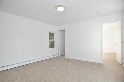 193 Arnold St, Woonsocket, RI 02895 photo 9
