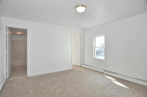 193 Arnold St, Woonsocket, RI 02895 photo 11