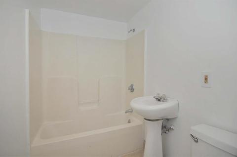 193 Arnold St, Woonsocket, RI 02895 photo 13