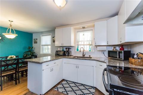 115 Crane St, Warwick, RI 02889 photo 9
