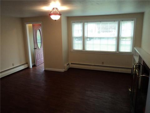 490 Buttonwoods Ave, Warwick, RI 02886 photo 8