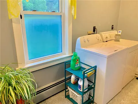 35 Jillson Ave, Woonsocket, RI 02895 photo 11