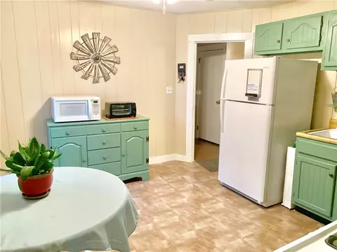 35 Jillson Ave, Woonsocket, RI 02895 photo 3