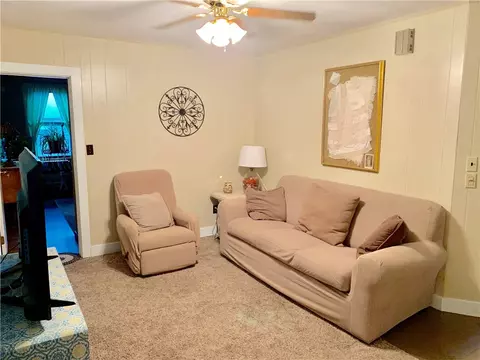 35 Jillson Ave, Woonsocket, RI 02895 photo 6