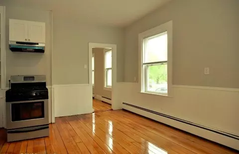 10 4th Ave, Woonsocket, RI 02895 photo 4