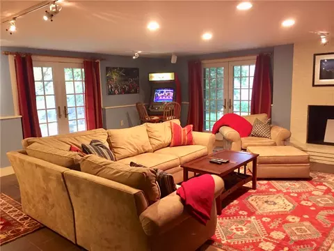 2 Sequan Rd, Westerly, RI 02891 photo 7