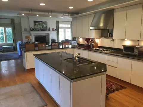 2 Sequan Rd, Westerly, RI 02891 photo 3