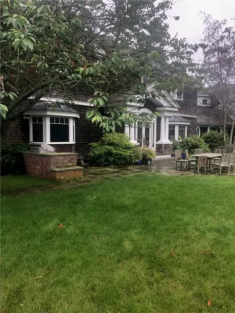 2 Sequan Rd, Westerly, RI 02891 photo 1