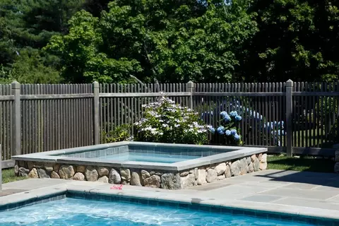 2 Sequan Rd, Westerly, RI 02891 photo 10