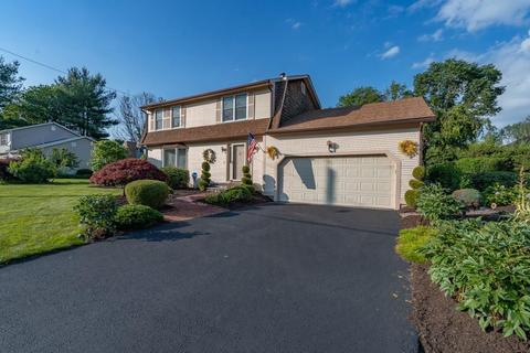 17 Fox Run, Cranston, RI 02921 photo 1